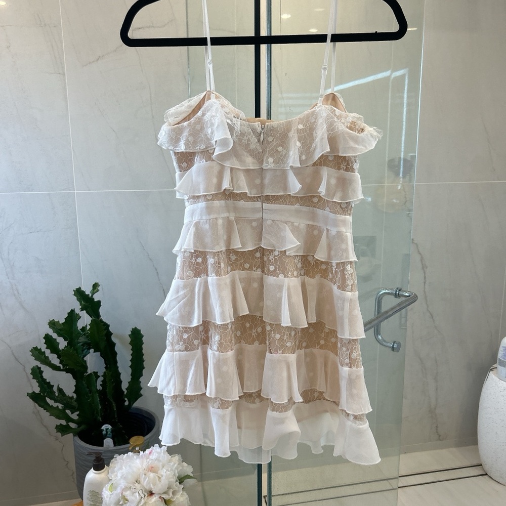 Ruffled Lace Dress in Cream and Tan size S